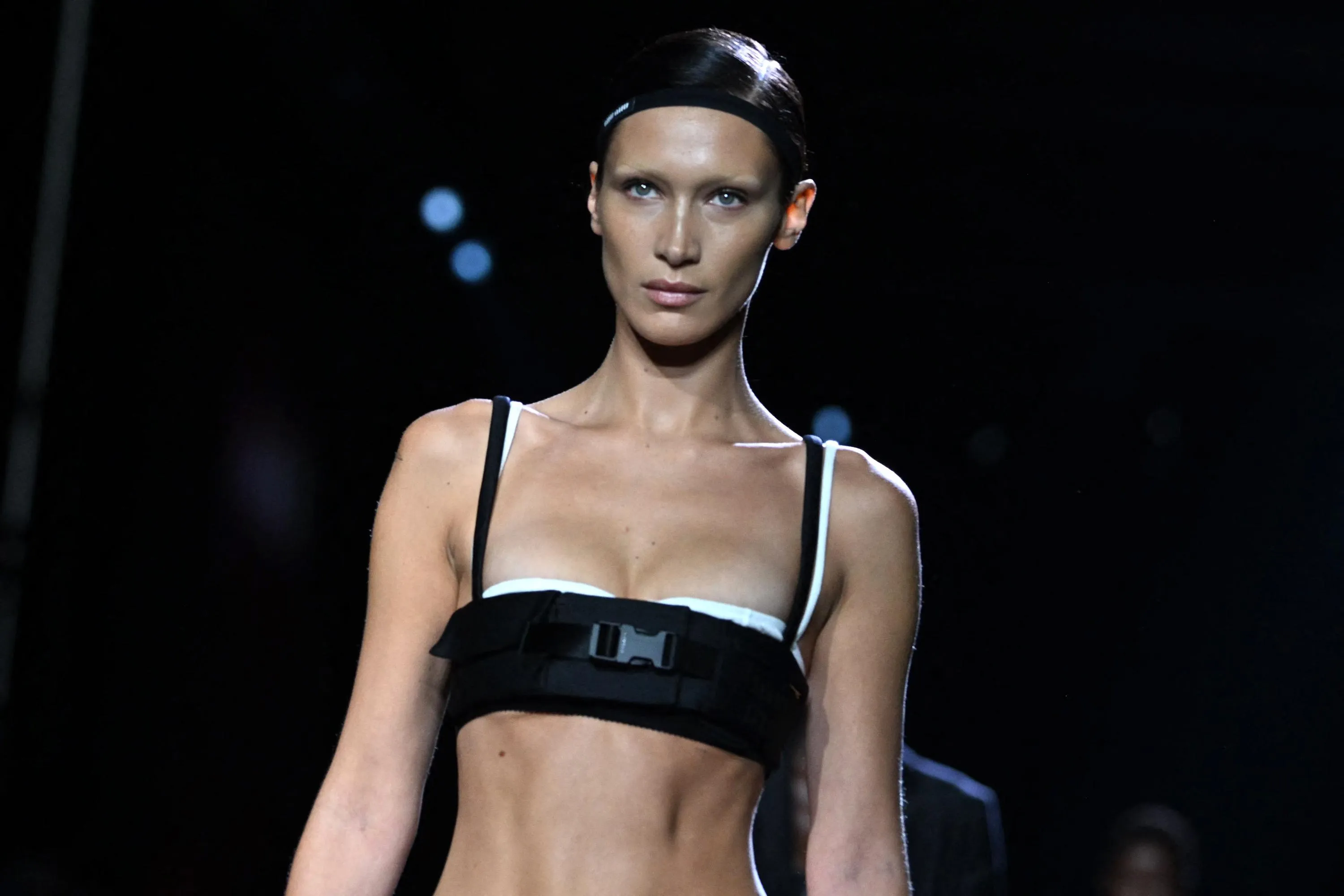 Белла Хадид в 2023 году Белла Хадид в 2023 году