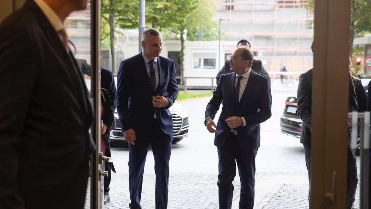 Виталий Кличко встретился с Александером Добриндтом Виталий Кличко встретился с Александером Добриндтом