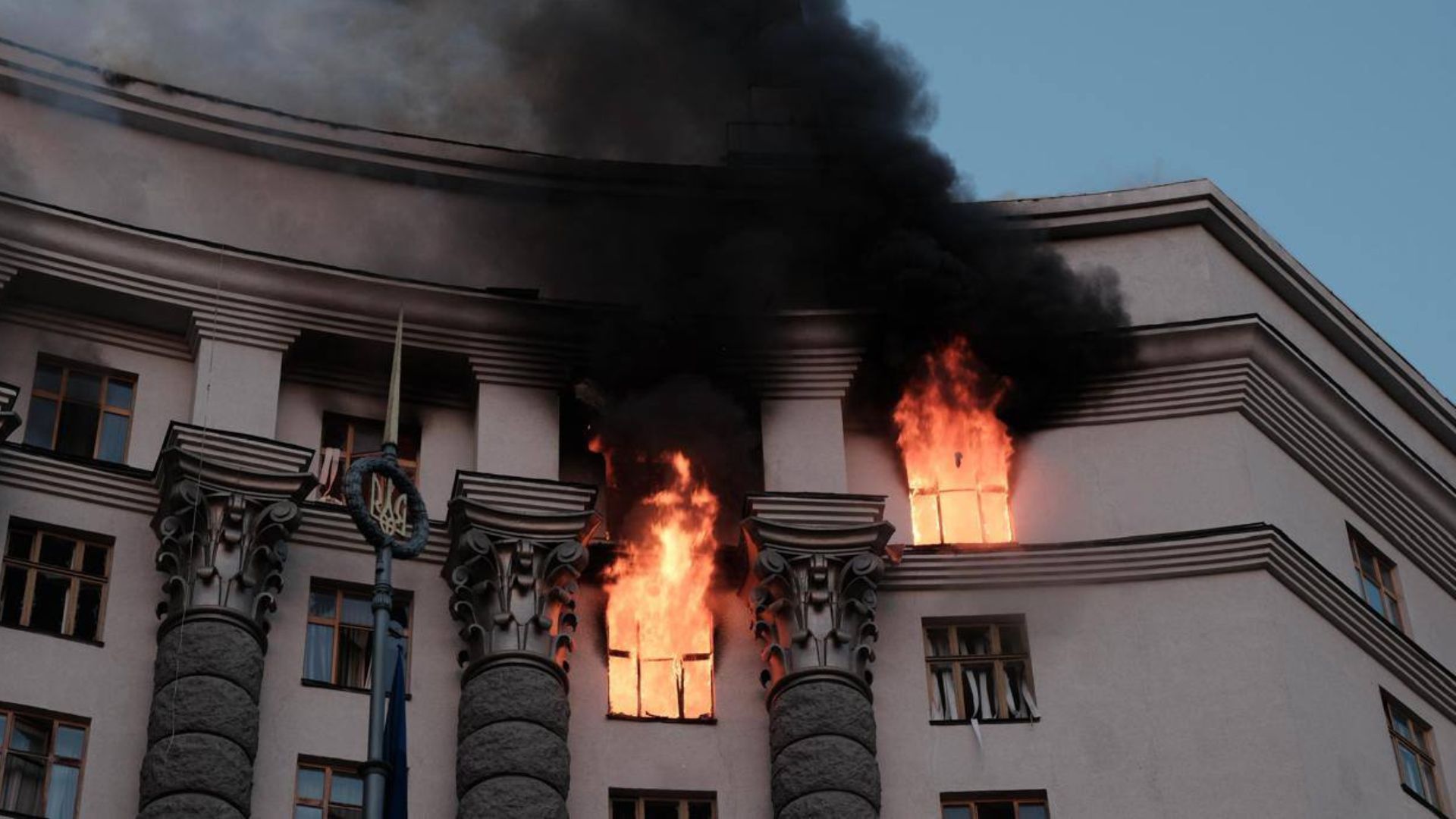 Росія посилює атаки на Київ Росія посилює атаки на Київ