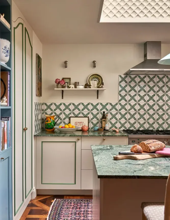 Цветной камень