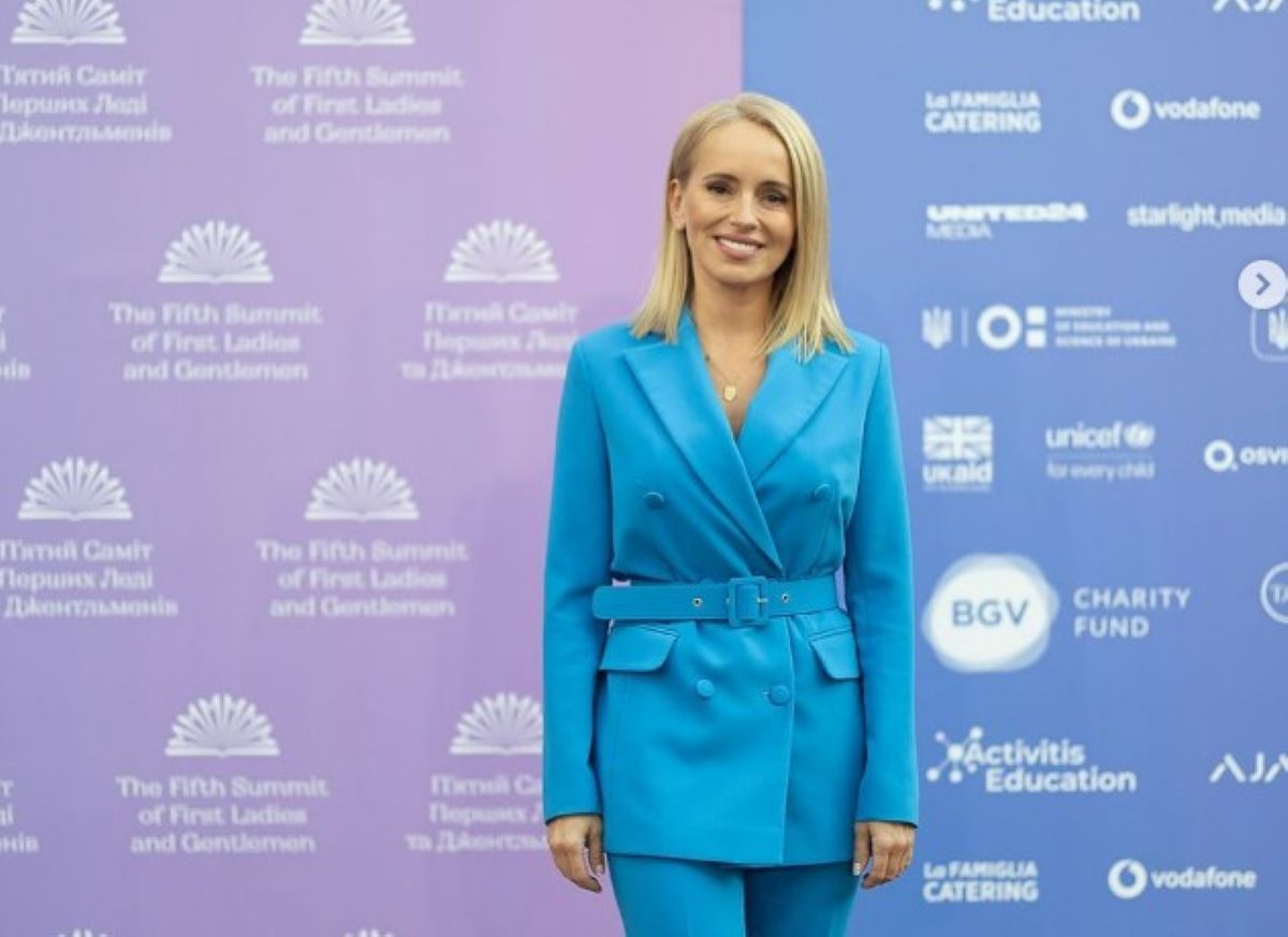 Телеведуча Оксана Гутцайт показала розкішний будинок під Києвом Телеведуча Оксана Гутцайт показала розкішний будинок під Києвом