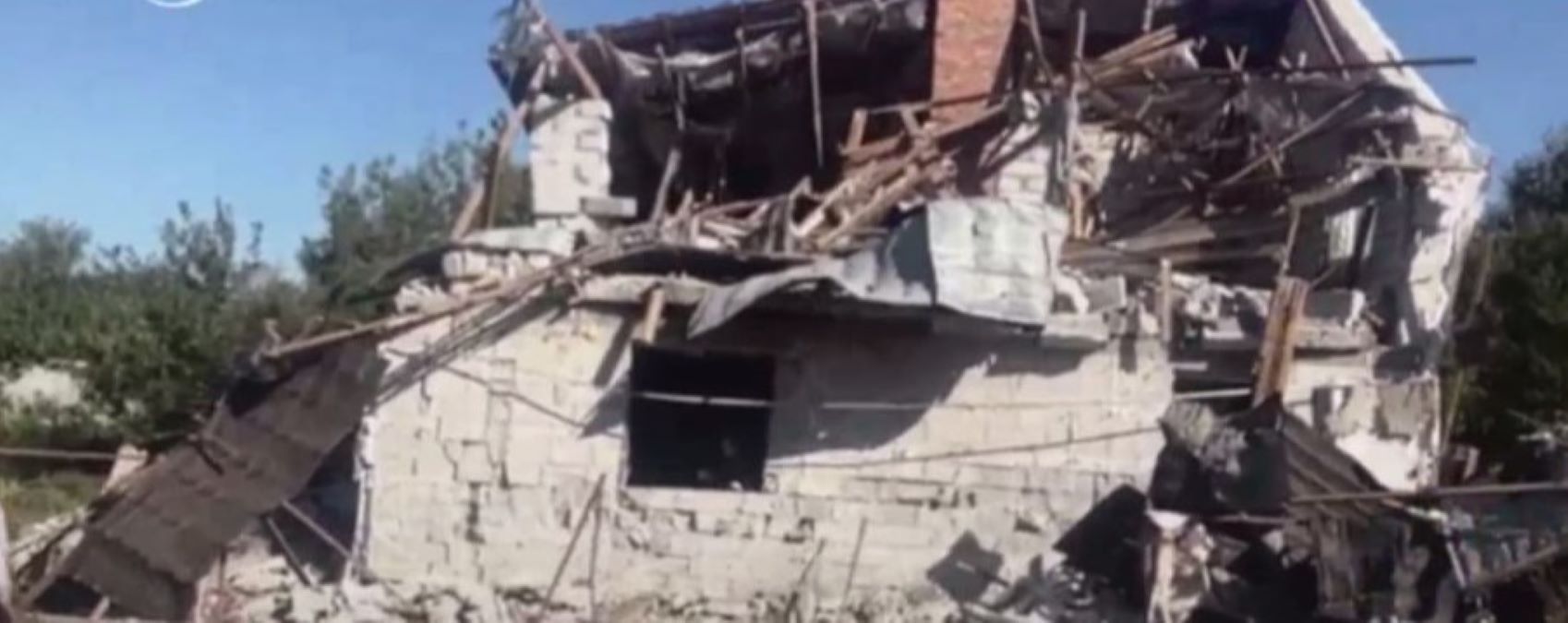 Зруйнований будинок у Борисполі внаслідок російської атаки Зруйнований будинок у Борисполі внаслідок російської атаки