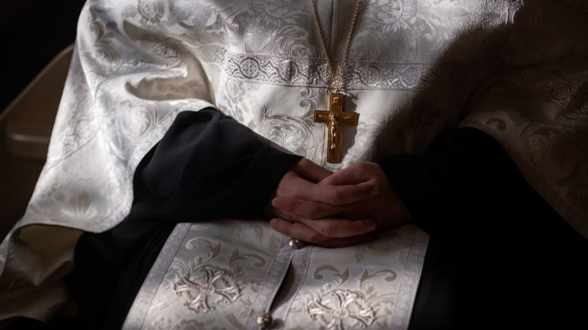 Священник за взятку посвятил уклониста в диаконы Священник за взятку посвятил уклониста в диаконы