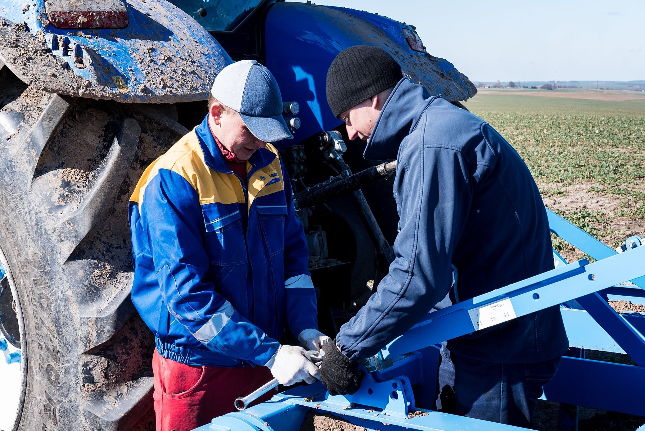 Аграрії суттєво підвищують зарплати: хто і скільки отримав підвищення цього року - Бізнес