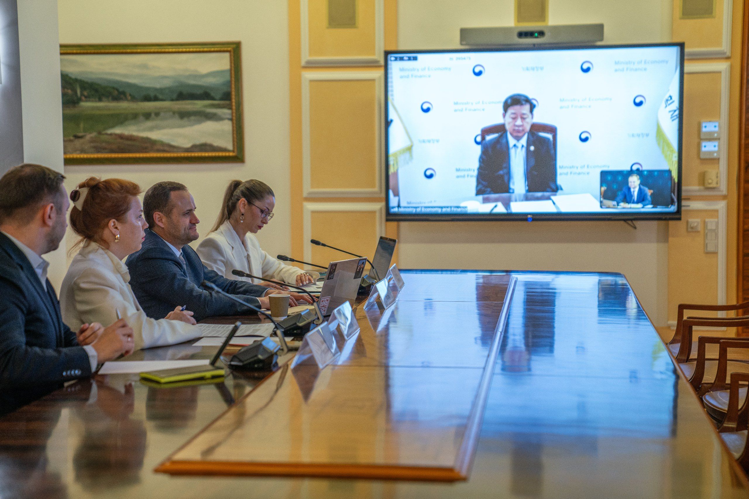 Співпраця України та Південної Кореї Співпраця України та Південної Кореї