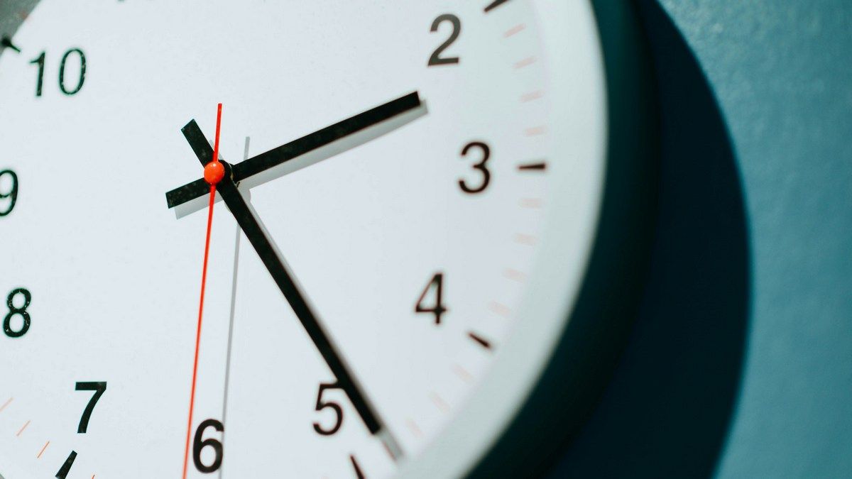 Переведення годинників на зимовий час 2025 – коли потрібно перевести час назад Переведення годинників на зимовий час 2025 – коли потрібно перевести час назад