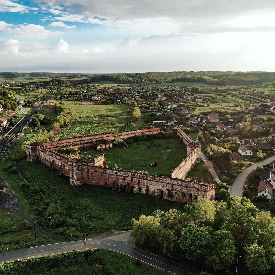 Замок у Старому Селі