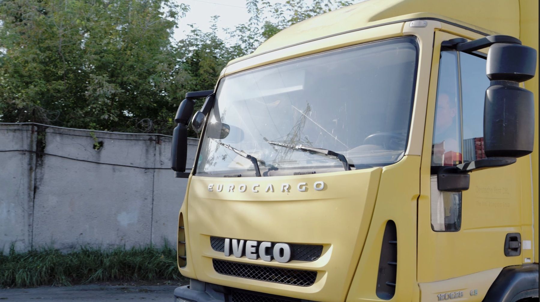 Волонтери «Української команди» передали чергову вантажівку батальйону «Свобода» - 24 Канал