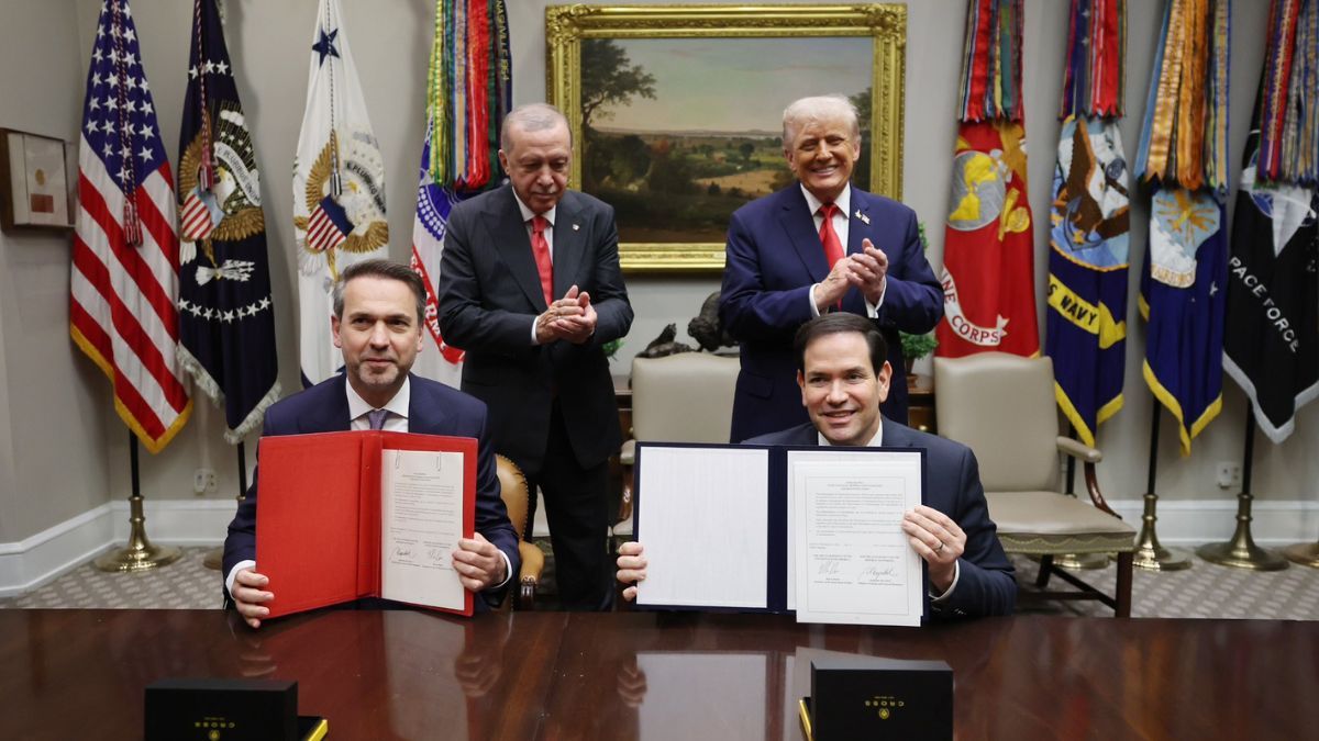 Трамп та Ердоган зустрілися в Білому домі Трамп та Ердоган зустрілися в Білому домі