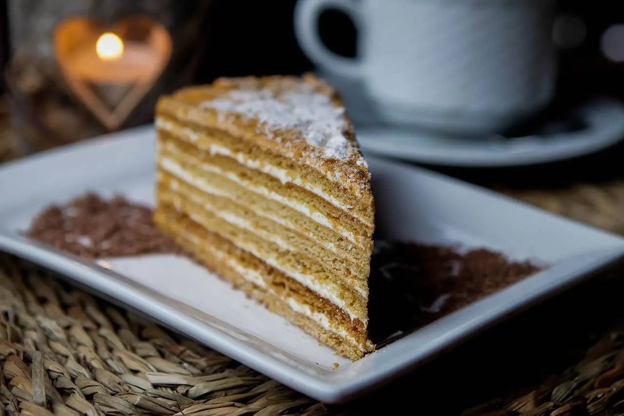 Медівник – це український десерт 