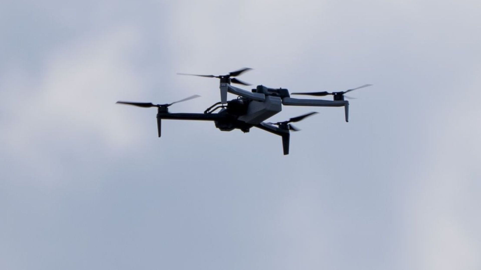 Неизвестные дроны заметили в Германии Неизвестные дроны заметили в Германии