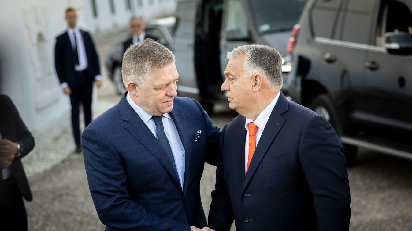 Фицо и Орбан сделали заявления о приобретении российской нефти