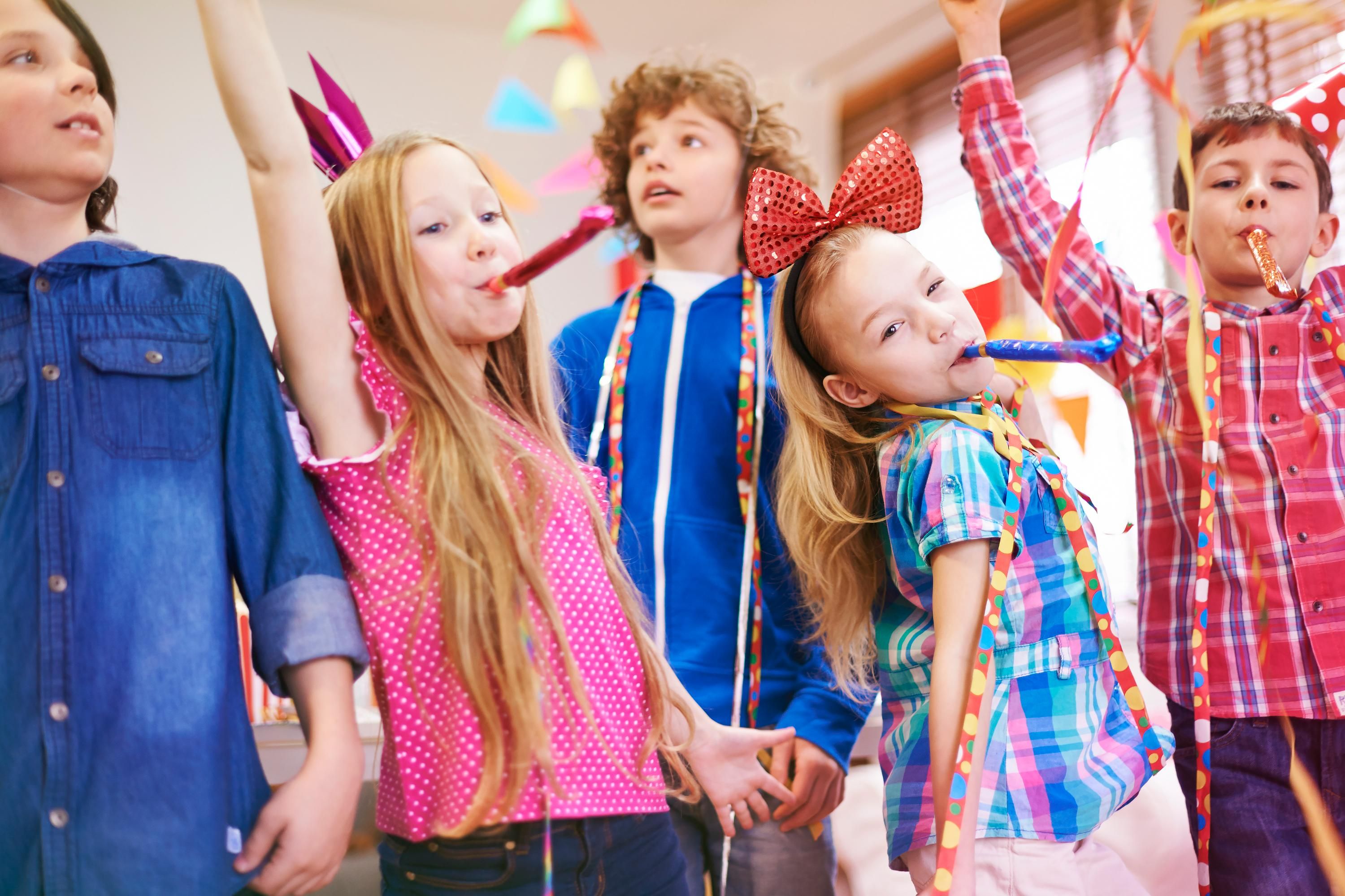 Переводится ли на украинский слово "утренік": как назвать по-другому школьный праздник - Освіта Переводится ли на украинский слово "утренік": как назвать по-другому школьный праздник - Освіта