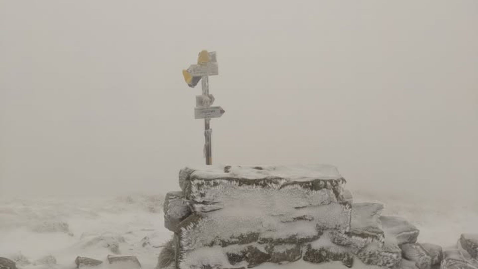 Снег в Карпатах 29 сентября 2025 года Снег в Карпатах 29 сентября 2025 года