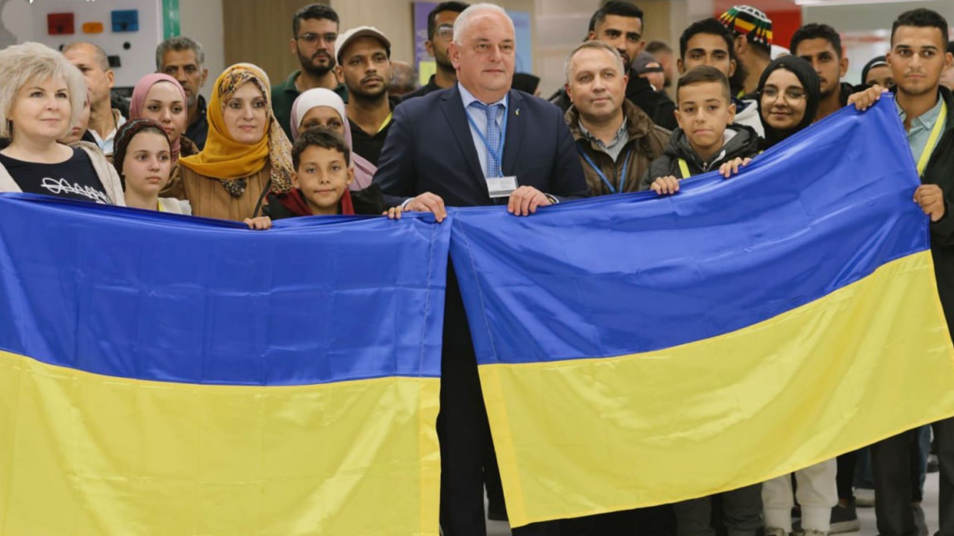 Украина вернула более полусотни человек из Газы Украина вернула более полусотни человек из Газы