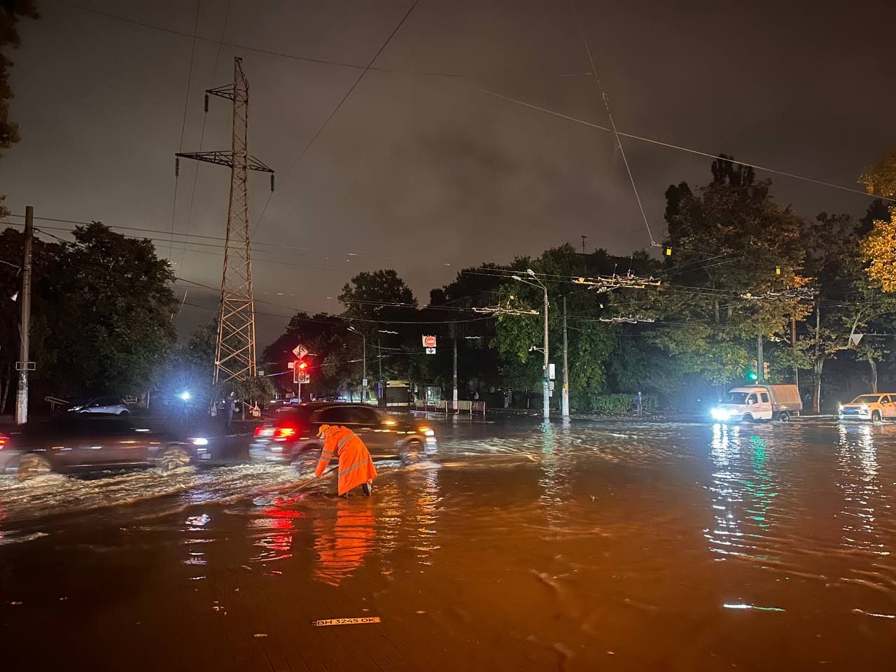 Ливень в Одессе 30.09.2025 - дома залило по подоконники, супермаркеты подтоплены - видео - 24 Канал