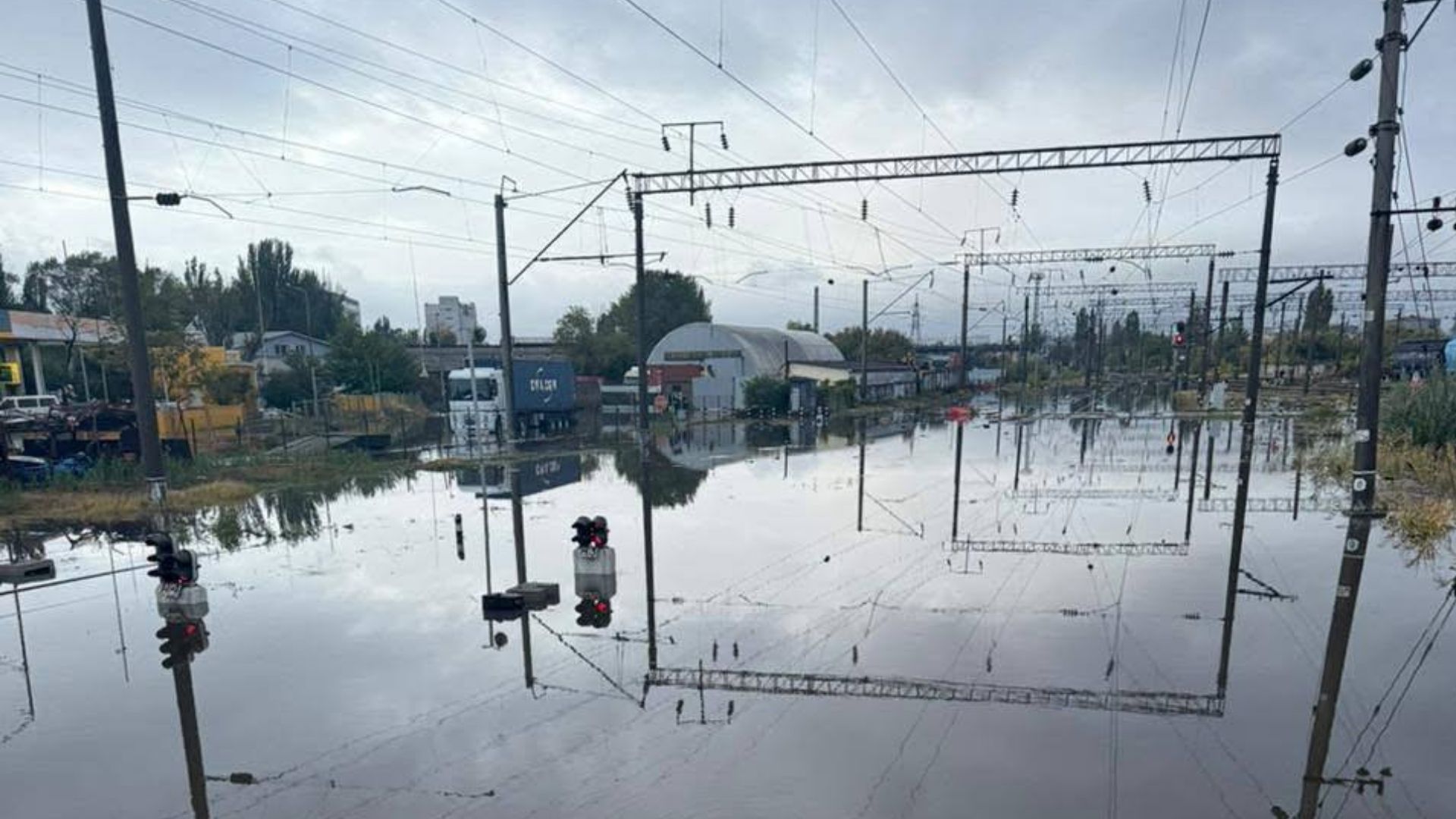 Железную дорогу в Одесской области затопило 1 октября 2025 года