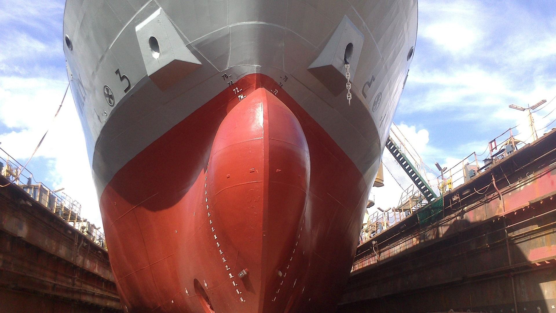 Китайская фирма отказалась строить танкеры Китайская фирма отказалась строить танкеры