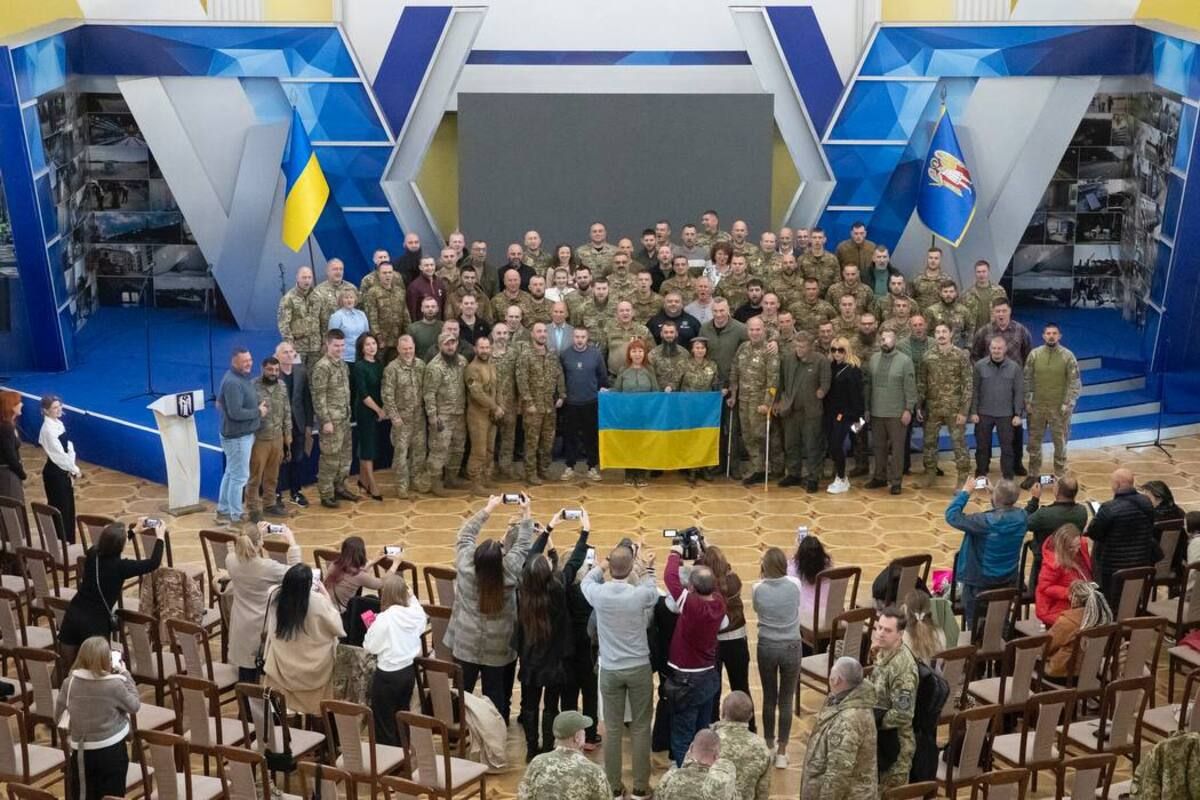 Кличко розповів про програми підтримки, які Київ запровадив для 150 тисяч військових-киян та їхн - 24 Канал Кличко розповів про програми підтримки, які Київ запровадив для 150 тисяч військових-киян та їхн - 24 Канал