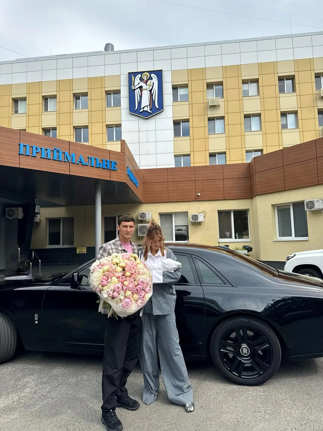 Леся Нікітюк зі своїм обранцем і сином Леся Нікітюк зі своїм обранцем і сином