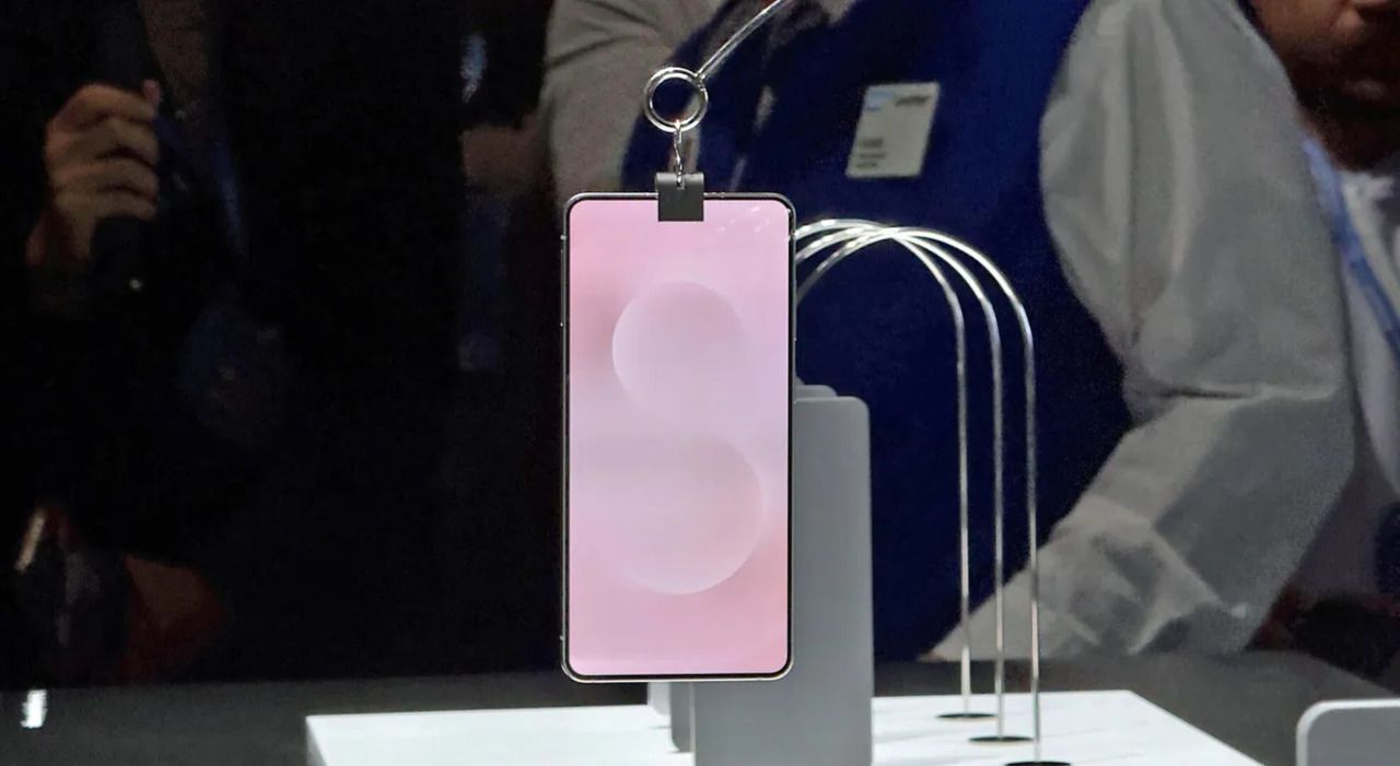 Samsung планує чотири моделі Galaxy S26 після провалу Edge Samsung планує чотири моделі Galaxy S26 після провалу Edge