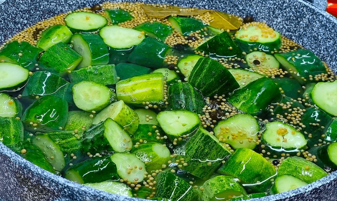 Закрываем огурцы по-польски Закрываем огурцы по-польски