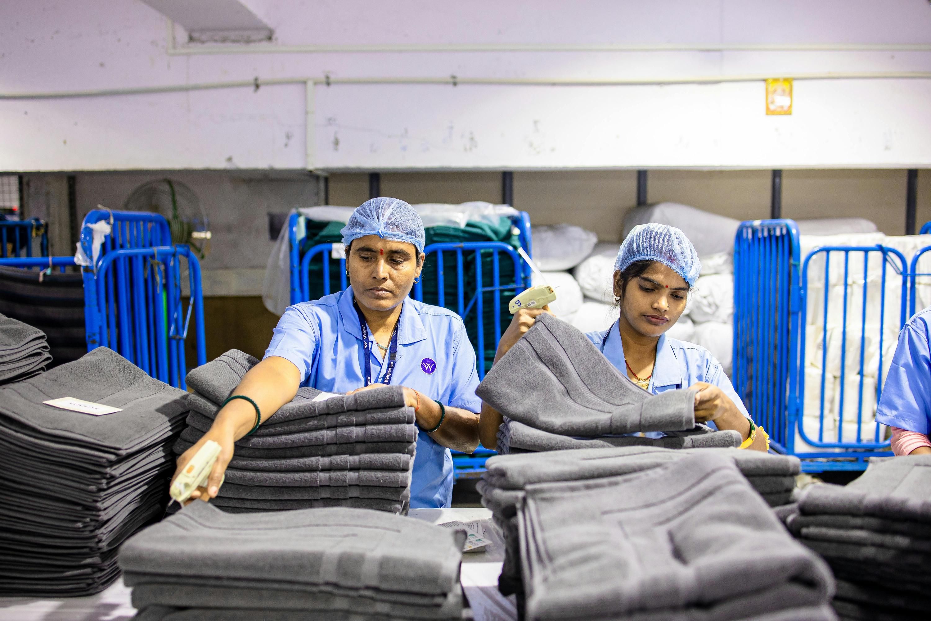 Фабрики на грани закрытия, долги растут: как пошлины Трампа бьют по Индии - Экономика Фабрики на грани закрытия, долги растут: как пошлины Трампа бьют по Индии - Экономика