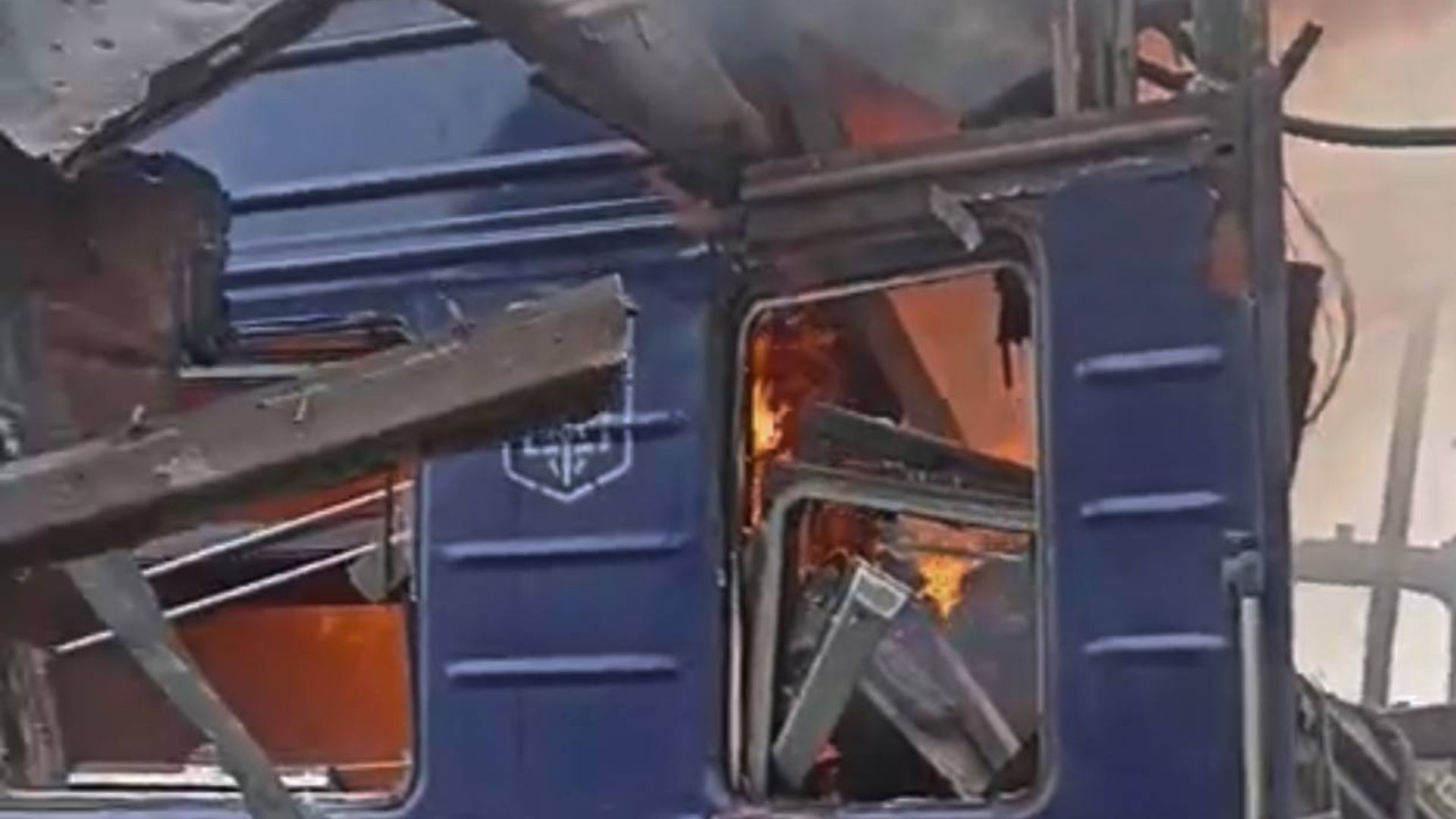 Росіяни вдарили по залізничному вокзалу на Сумщині: постраждали пасажири поїзда - 24 Канал