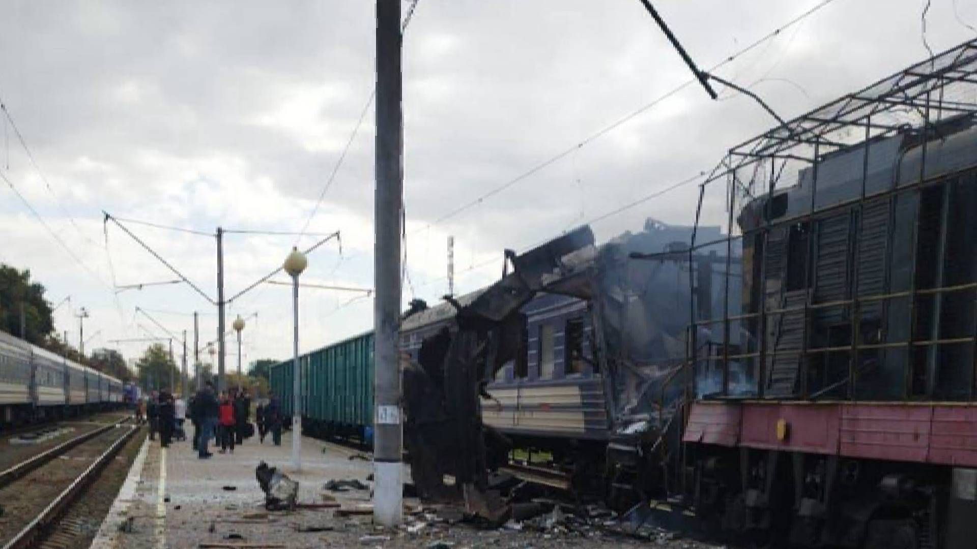 Россияне атаковали пассажирский поезд в Сумской области Россияне атаковали пассажирский поезд в Сумской области