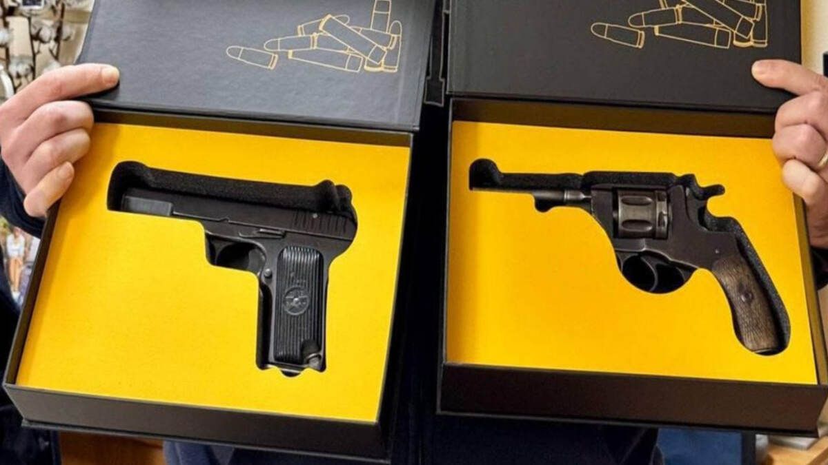 Укрпочта предлагает коллекционный артефакт за донат - что продает Укрпочта