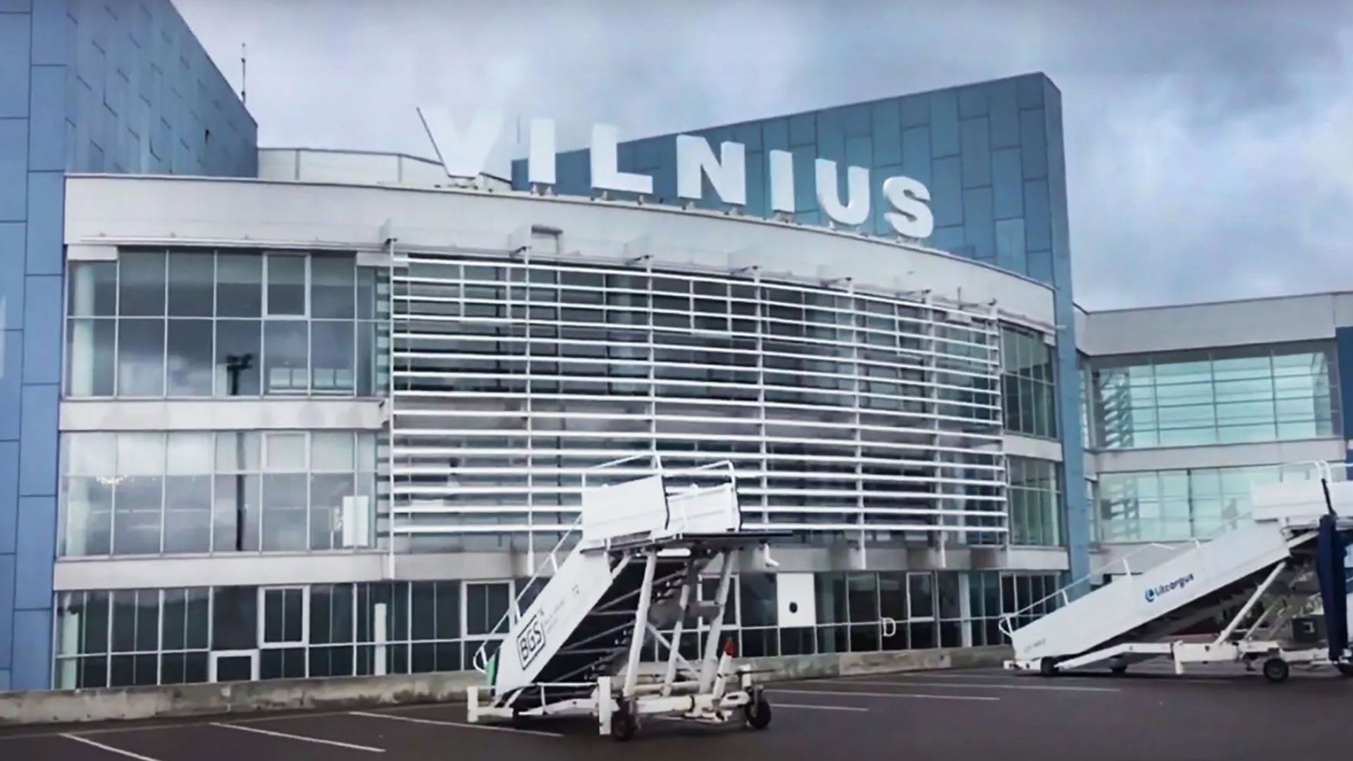 Над аэропортом Вильнюса летали дроны Над аэропортом Вильнюса летали дроны