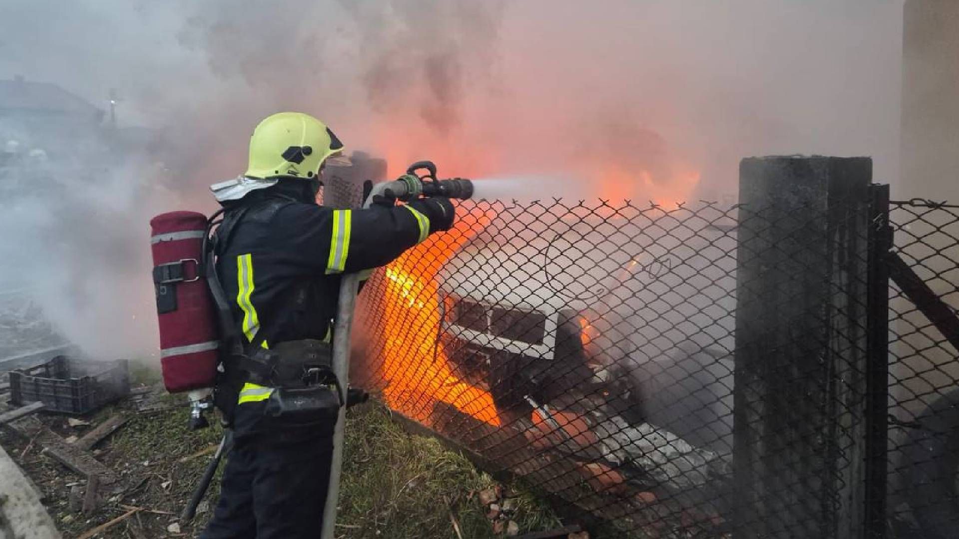 Враг массированно атаковал Львовскую область Враг массированно атаковал Львовскую область