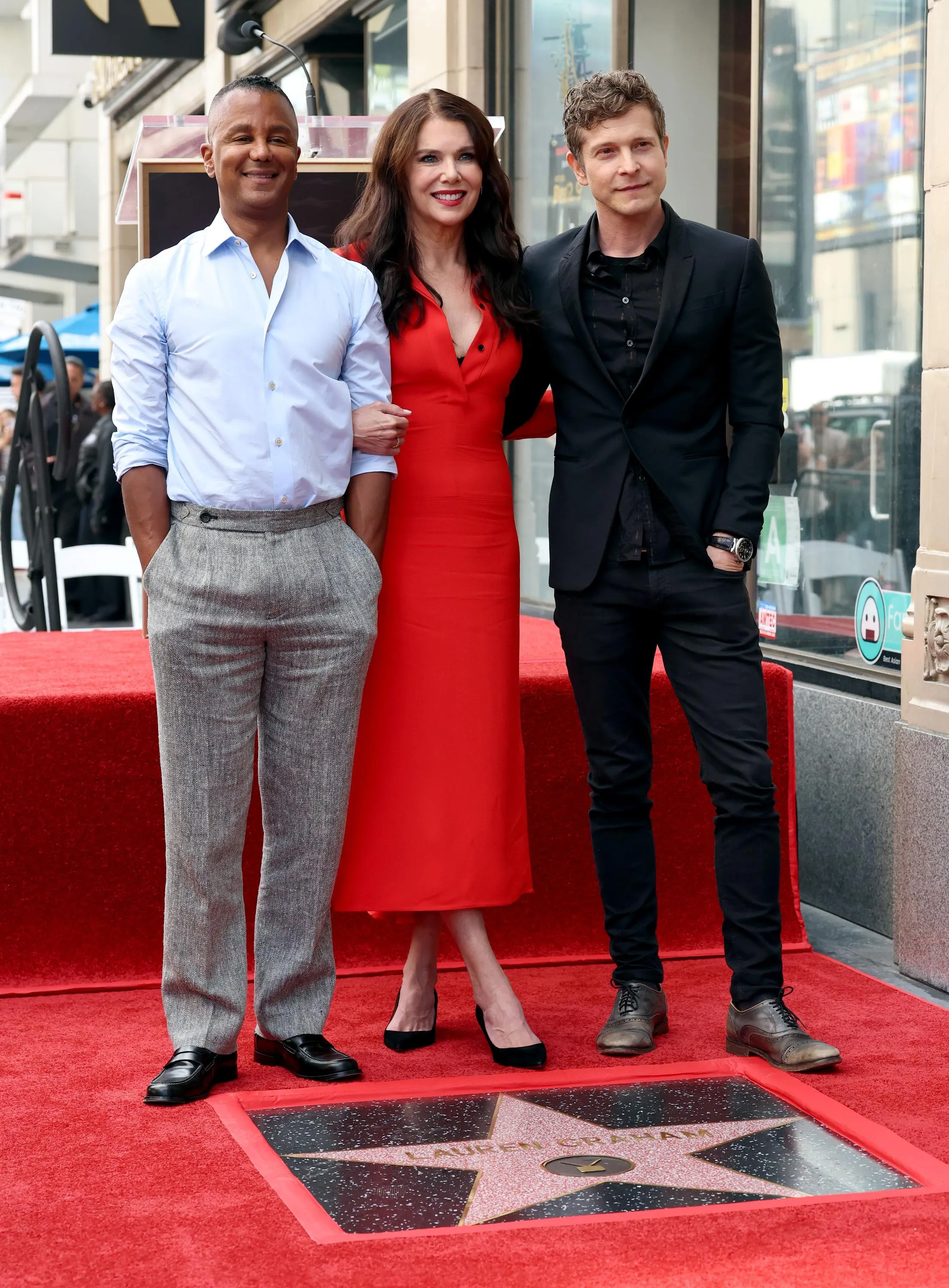 Лорен Гелен Грем з колегами по серіалу Дівчата Гілмор