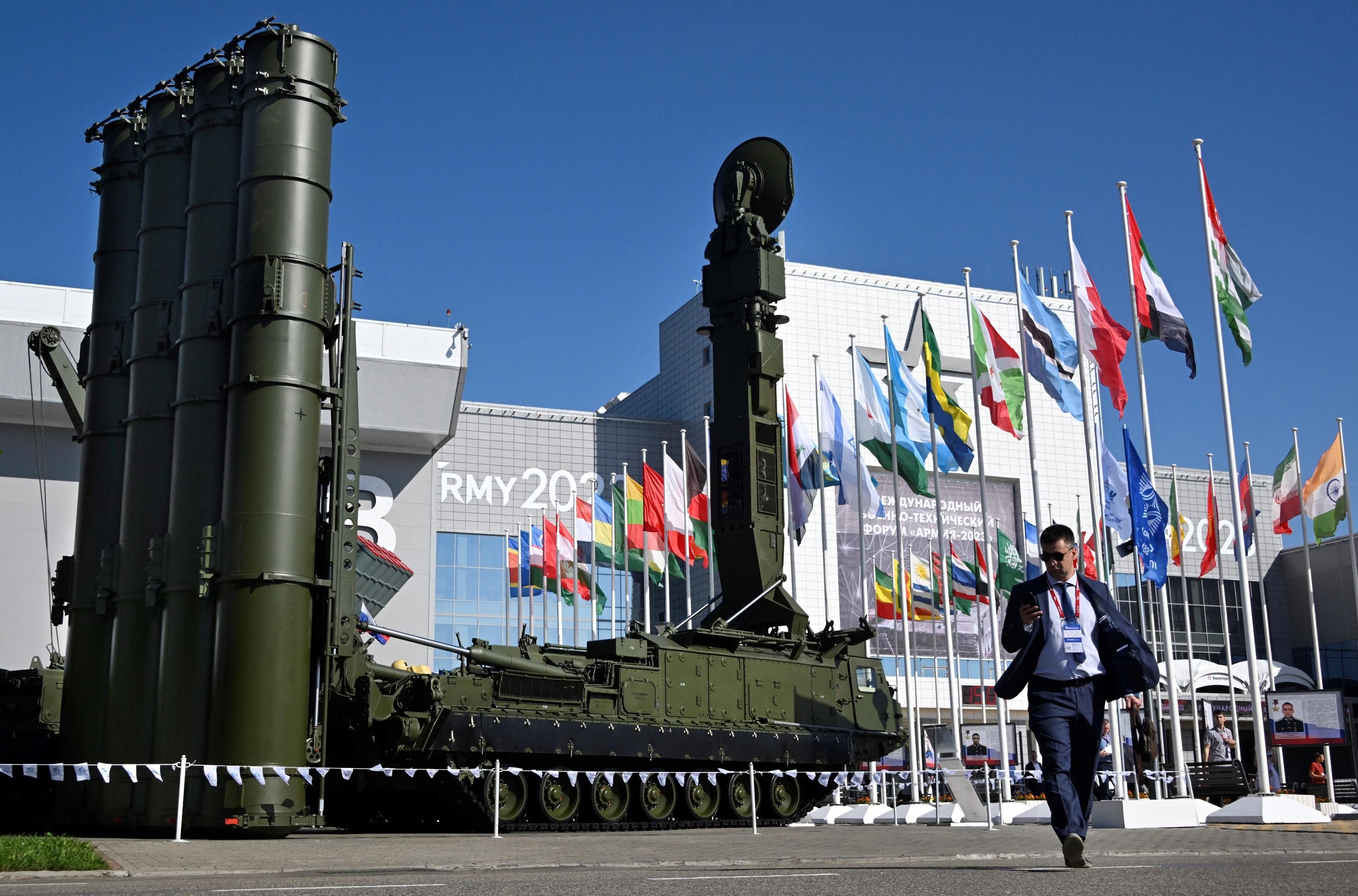 Індія хоче купувати зброю у Росії Індія хоче купувати зброю у Росії