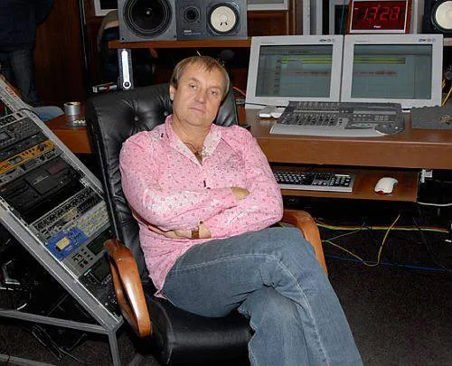 Владимир Бебешко на студии звукозаписи Владимир Бебешко на студии звукозаписи