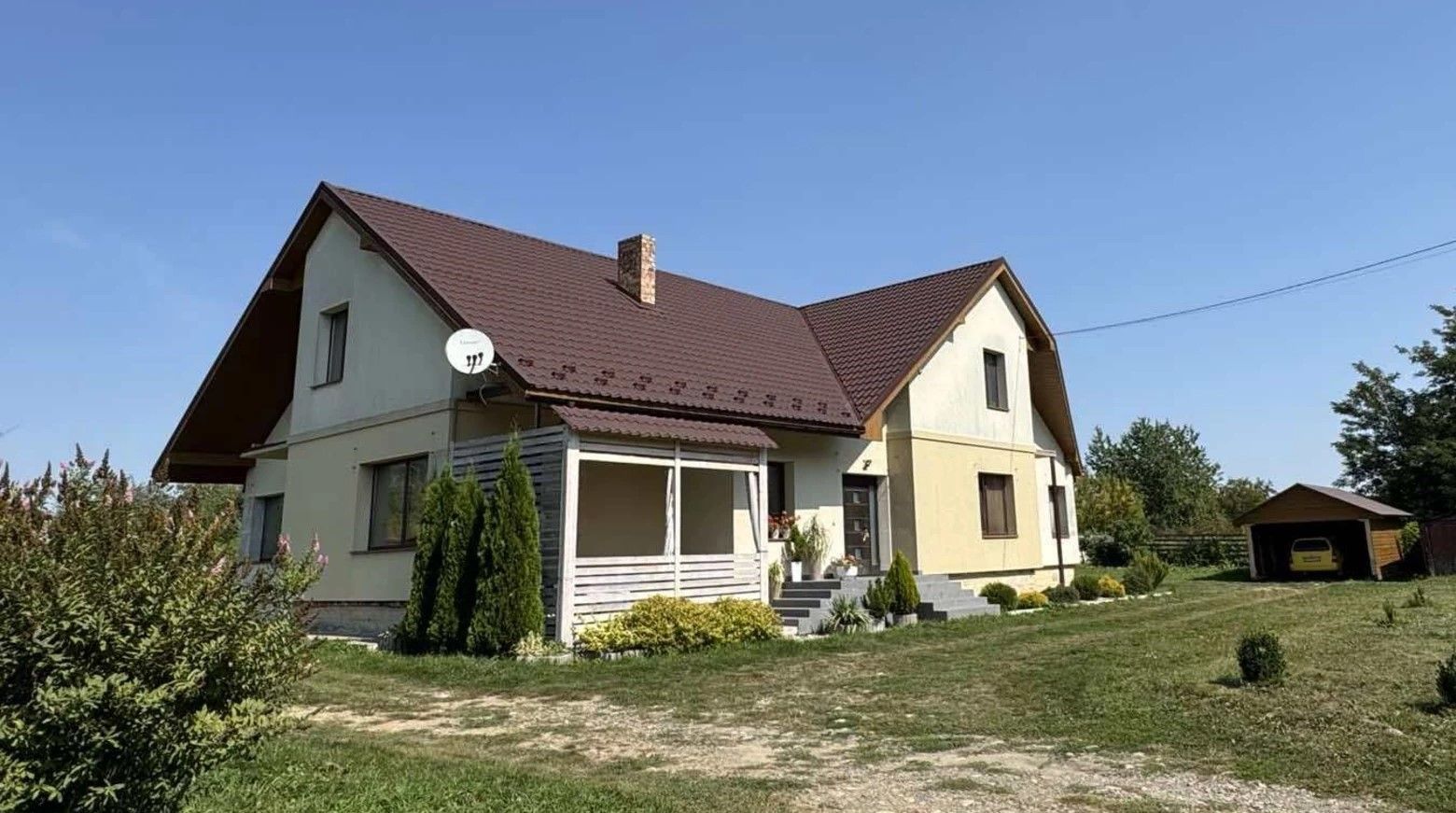 Чия земля під будинком