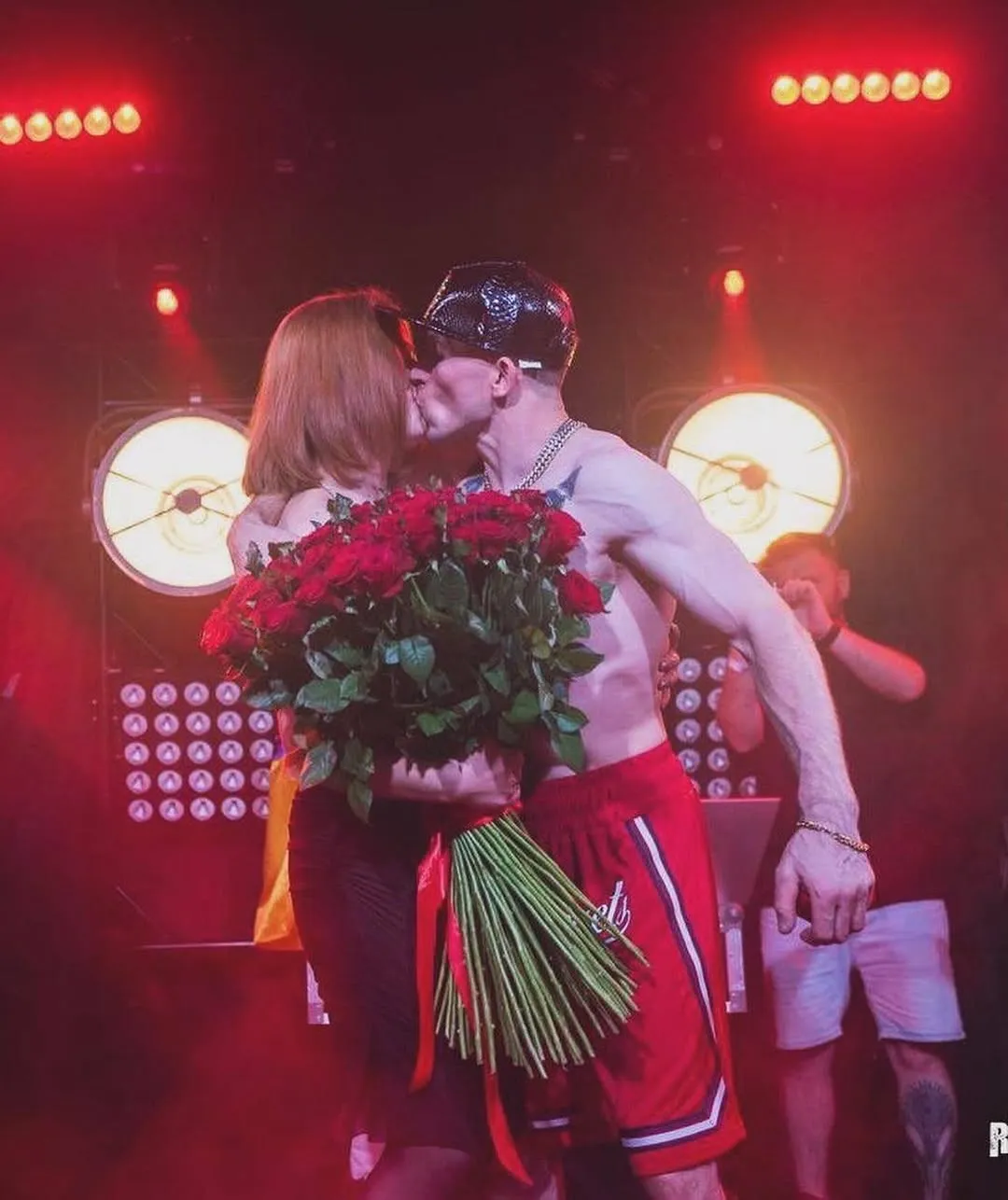 МС Петя освідчився коханій на концерті у Львові МС Петя освідчився коханій на концерті у Львові