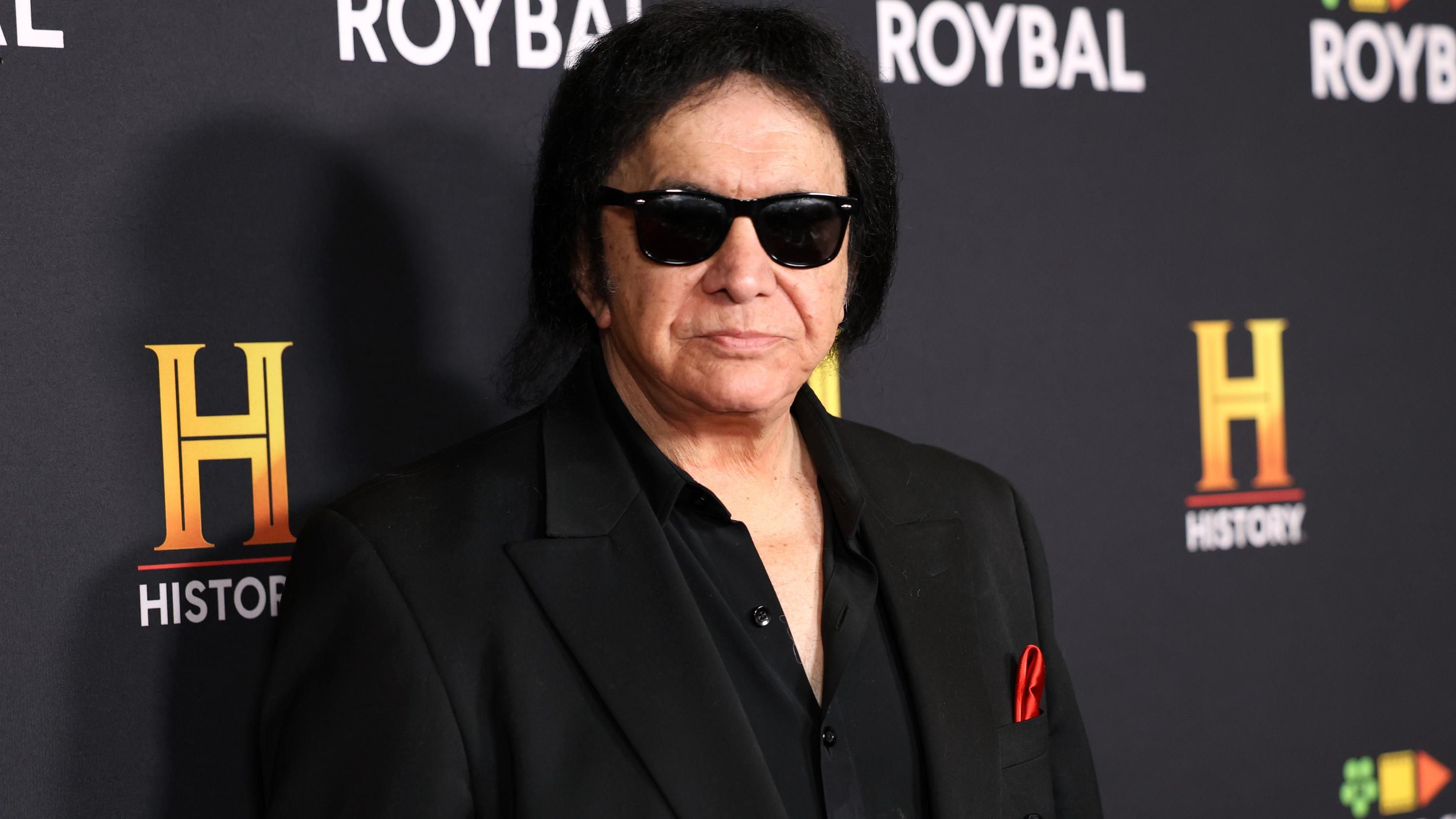 Джин Сіммонс