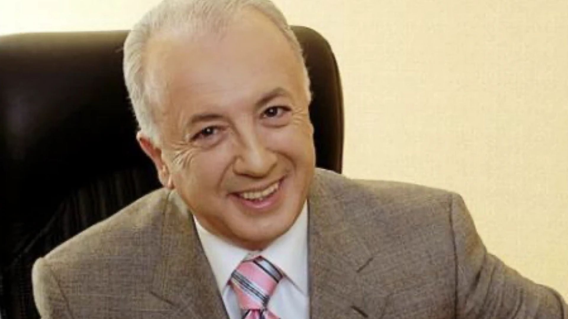 Біографія Бориса Фуксмана Біографія Бориса Фуксмана