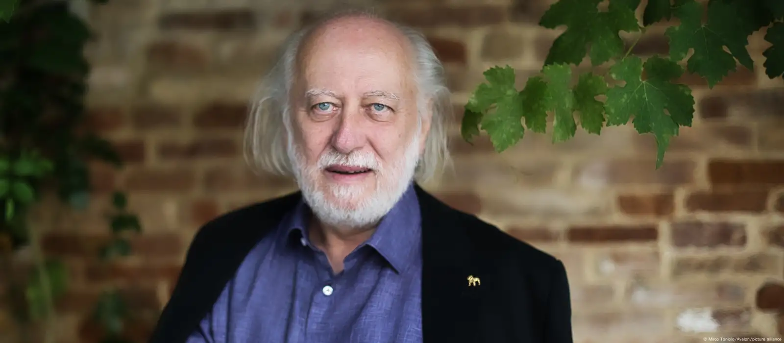 Ласло Красногоркаї Ласло Красногоркаї