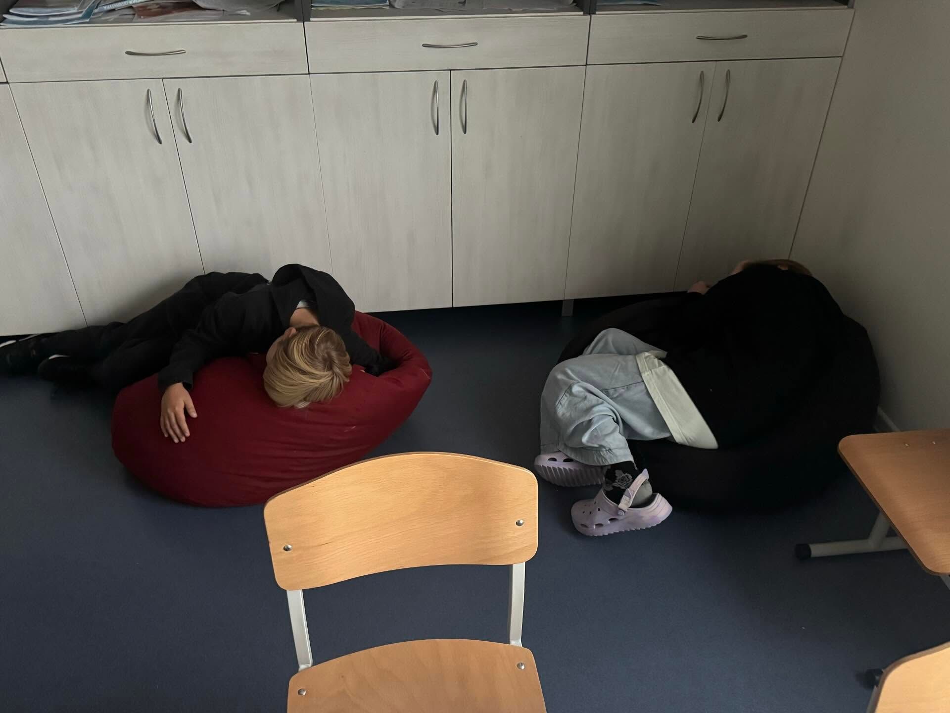 Атака росіян на Київ 10 жовтня - педагог зворушив фотографією учнів - Атака росіян на Київ 10 жовтня - педагог зворушив фотографією учнів -