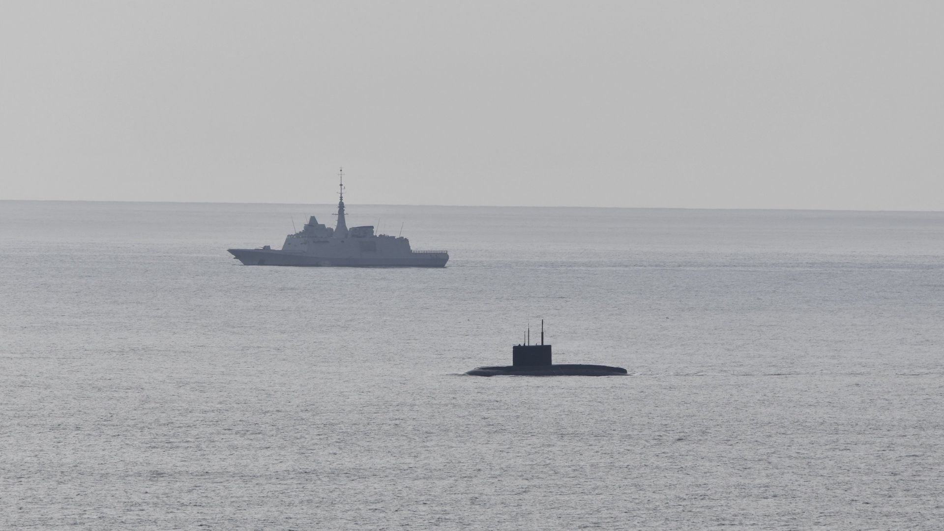 Российскую подводную лодку заметили в водах НАТО