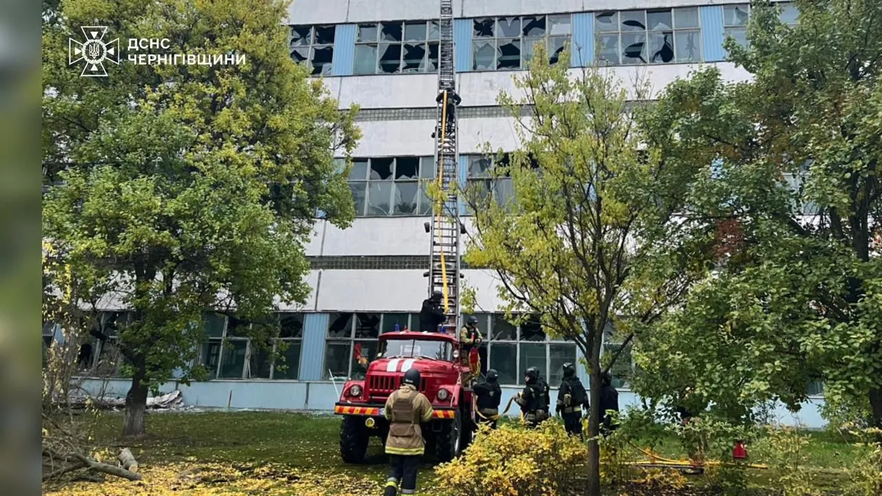 Нежин вражеский удар 12.10.2025 промышленное предприятие