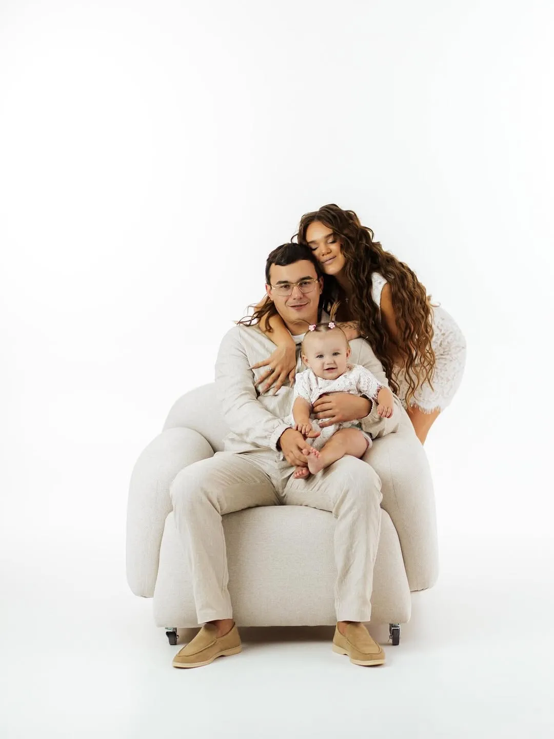 Юлія Верба з коханим і донькою Юлія Верба з коханим і донькою