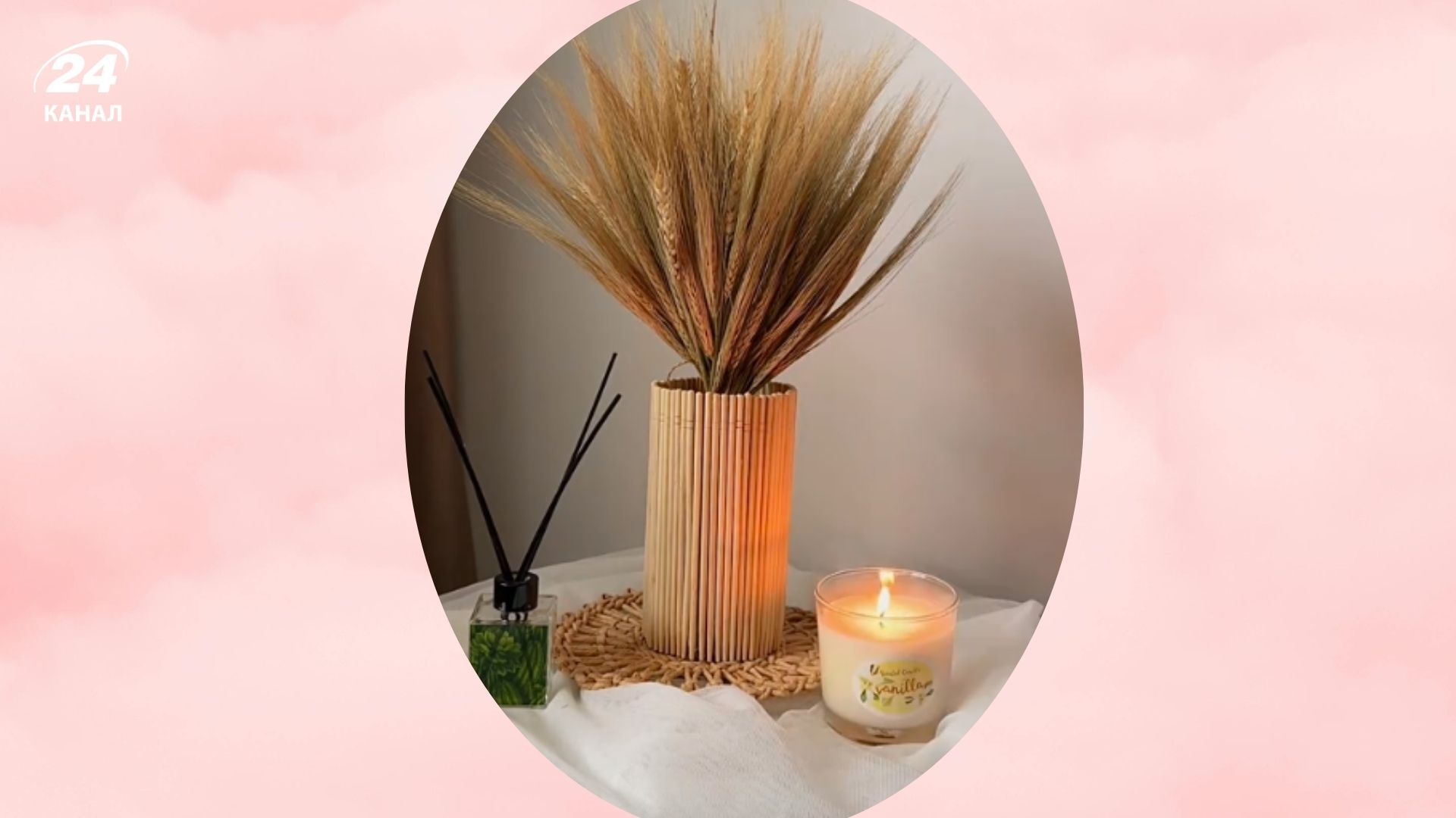 Женщина создала из палочек для суши стильную вазу