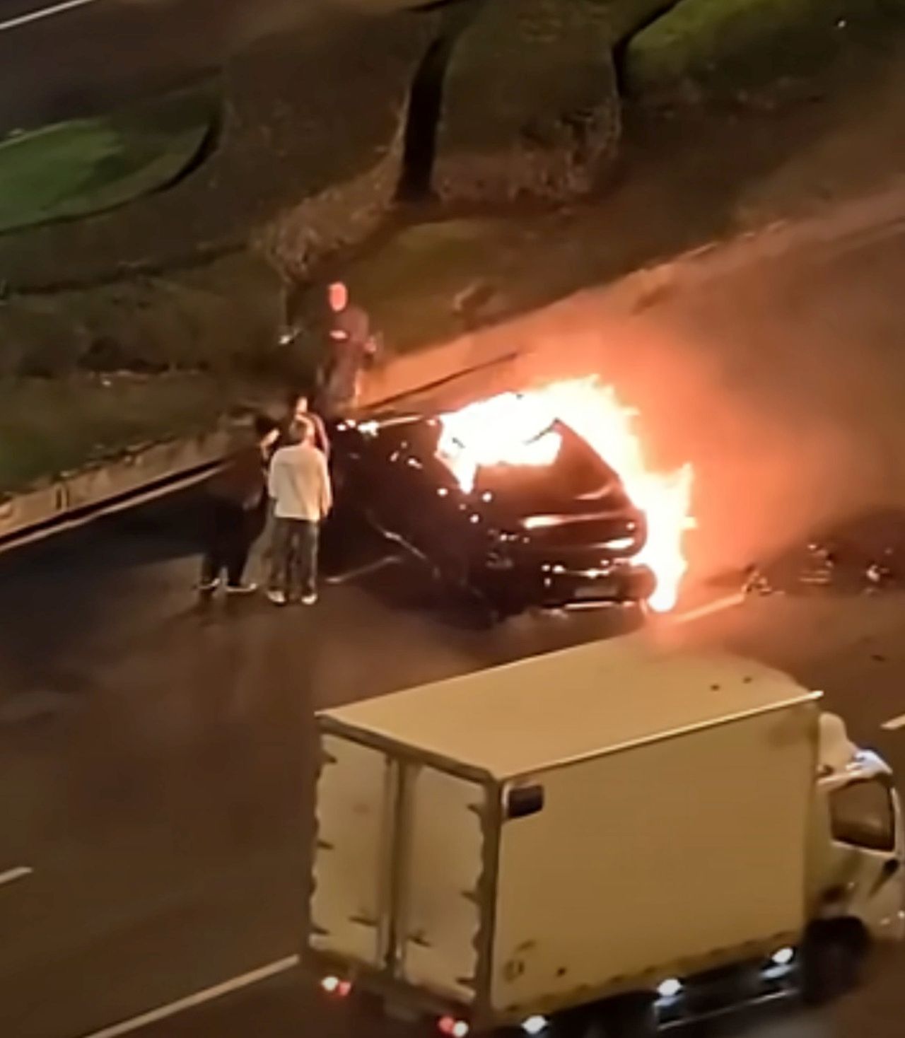 В Китае загорелся Xiaomi SU7 Ultra – водитель погиб В Китае загорелся Xiaomi SU7 Ultra – водитель погиб