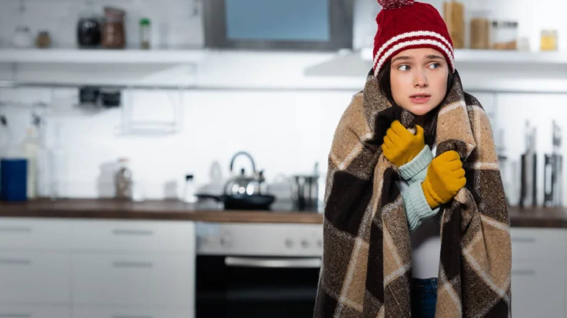 Добре загерметизуйте вікна, щоб не випускати тепло з дому Добре загерметизуйте вікна, щоб не випускати тепло з дому