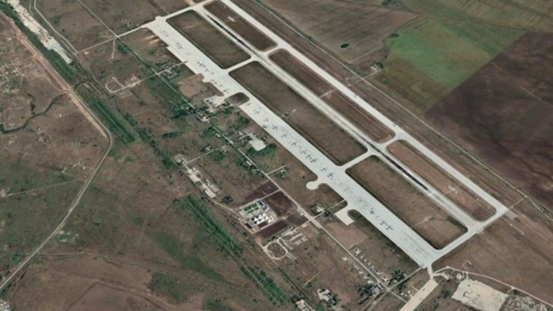 Аэродром в Энгельсе Аэродром в Энгельсе