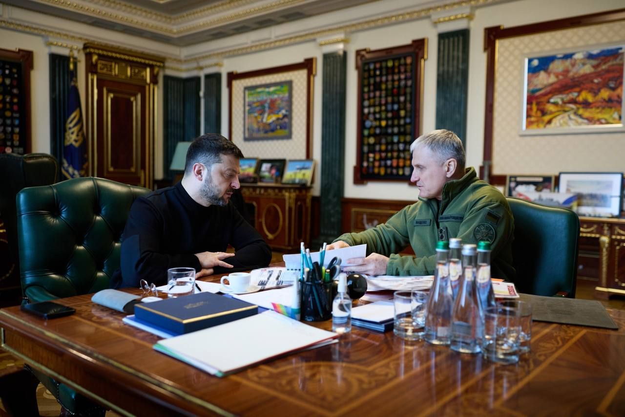 Зеленському доповіли про плани Росії щодо Білорусі Зеленському доповіли про плани Росії щодо Білорусі