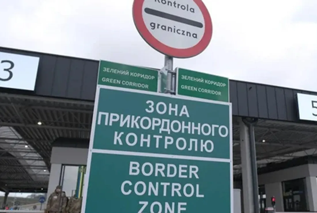 Черги на кордоні з Польщею